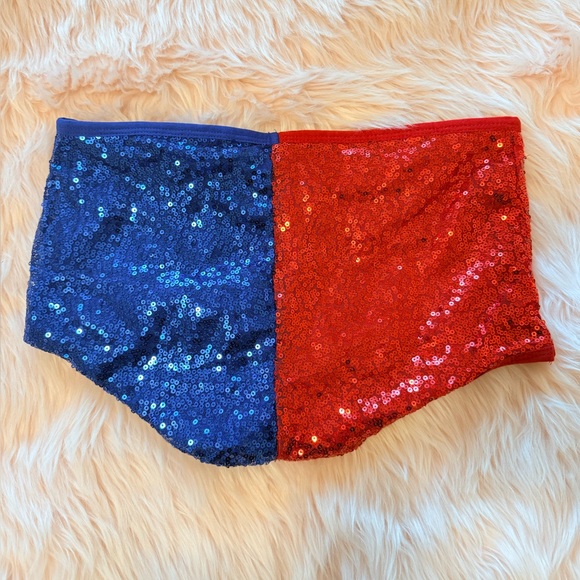 Harley Quinn Costume (Full 10 piece Set) - Picture 6 of 16